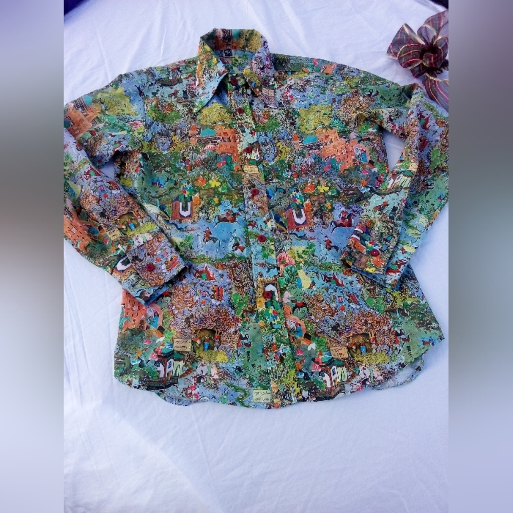 Calif button down top size Med.